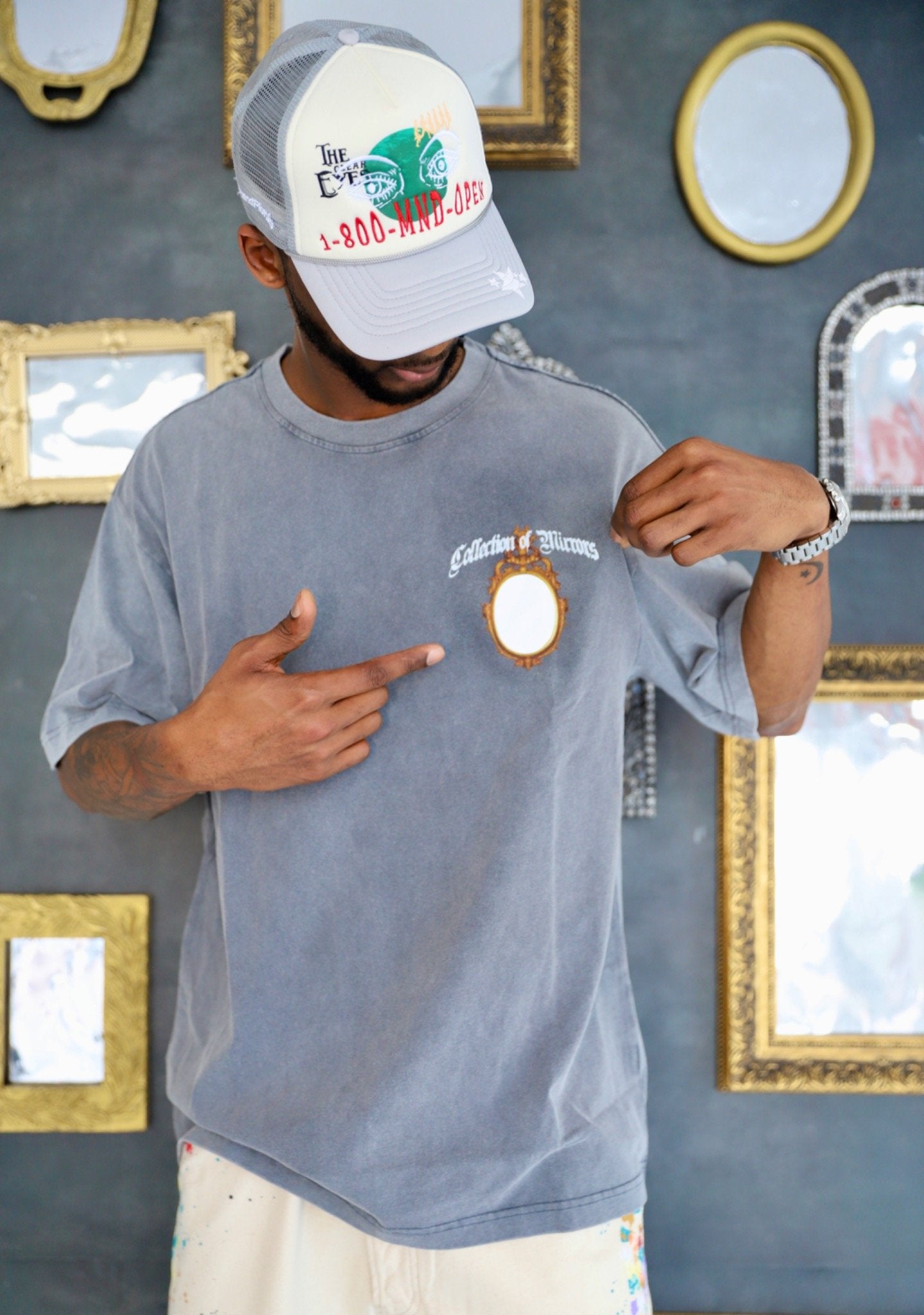 Collection Of Mirrors Tee | Gray